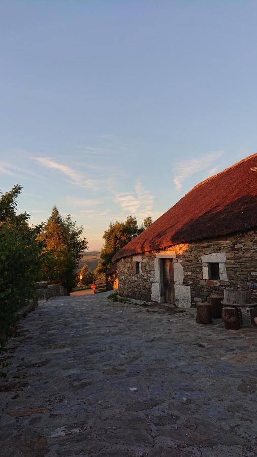 O Cebrero Casa Antonヴィラ エクステリア 写真