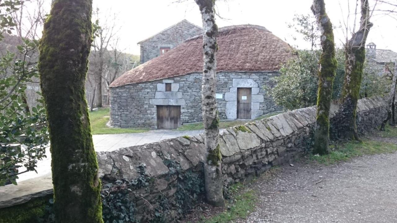 O Cebrero Casa Antonヴィラ エクステリア 写真